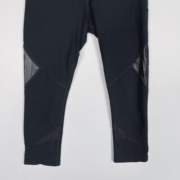 Lorna Jane XSmall XS Black Faux Leather Mesh Pieced Capri Leggings Workout - Picture 3 of 9